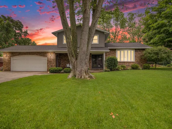 17822 Darden Rd, South Bend, IN 46635