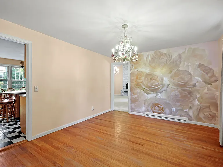 84 Brewster Rd — Photo 6