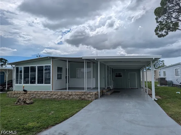 810 Holly Berry Ct, North Fort Myers, FL 33917