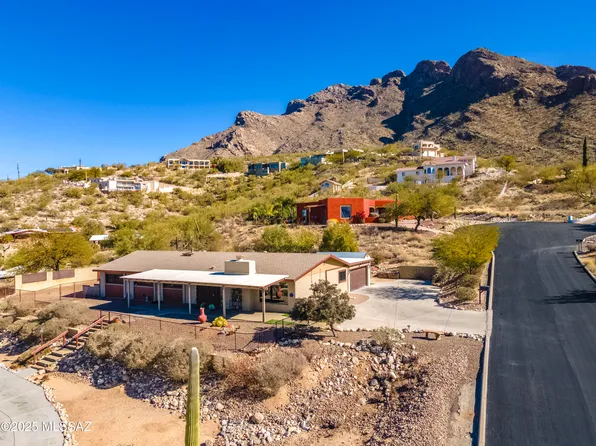 8710 N Newport Pl, Tucson, AZ 85704