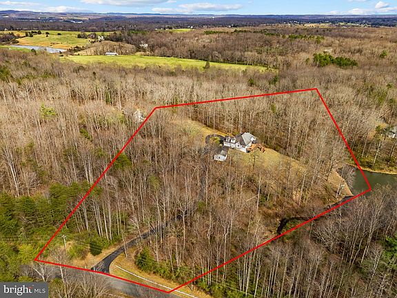 3rd image of 16199 Covey Cir