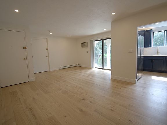 3rd image of 200 Fellsview Ter APT 205B