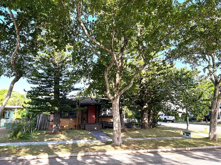 2919 Poinsettia Ave — Photo 11