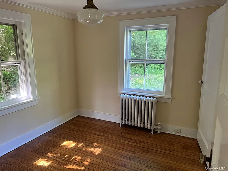 559 Shunpike — Photo 12