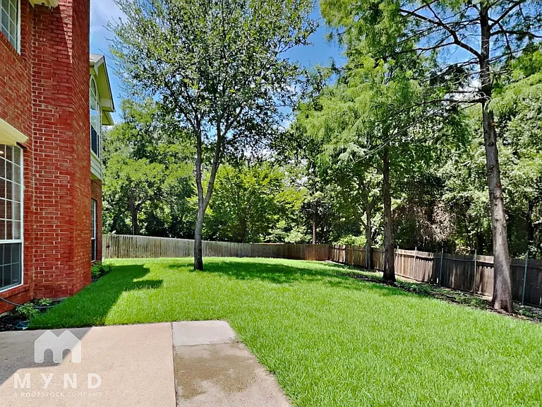 2616 Belmont Ct — Photo 27