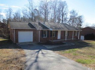 1523 24th St SW, Hickory, NC 28602