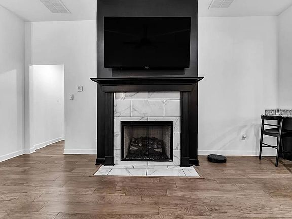 5th image of 8064 Ashton Way