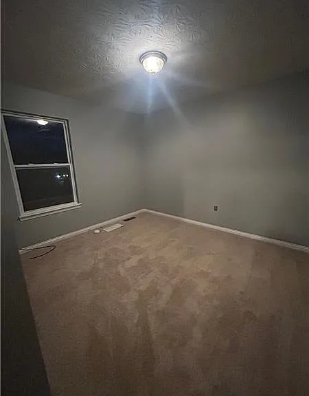 580 Rosebud Cir — Photo 18