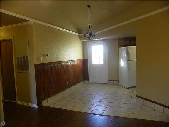 4th image of 732 Bluebonnet Dr APT C