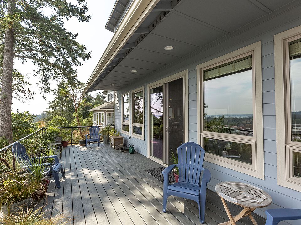 1st image of 490 Hillcrest Pl
