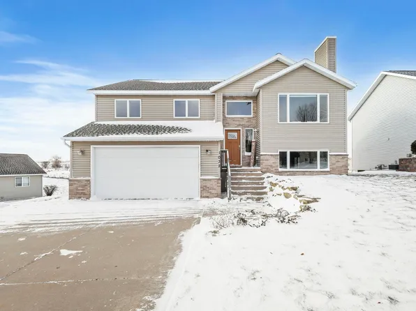 1032 Vista Ridge Dr, Mount Horeb, WI 53572
