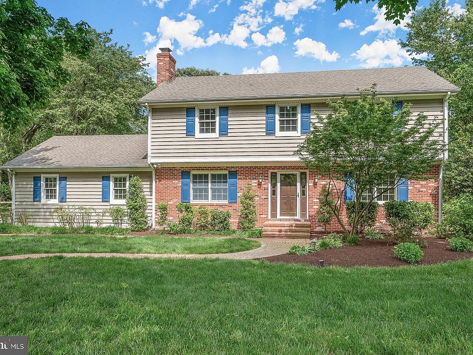 1st image of 6185 Canterbury Dr