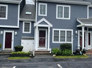 27 Hobart Ln, Rockland, MA 02370