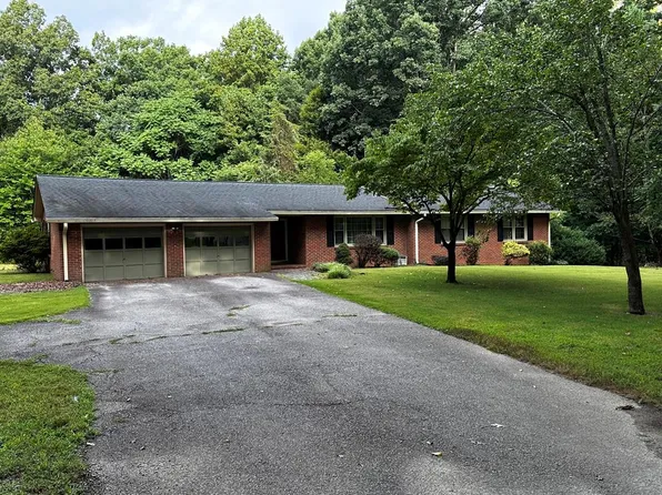 1740 Ringgold Rd, Ringgold, VA 24586