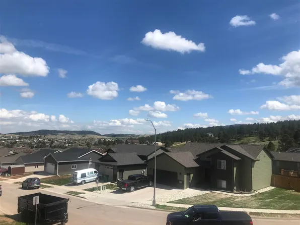 2633 Meadows Dr, Sturgis, SD 57785