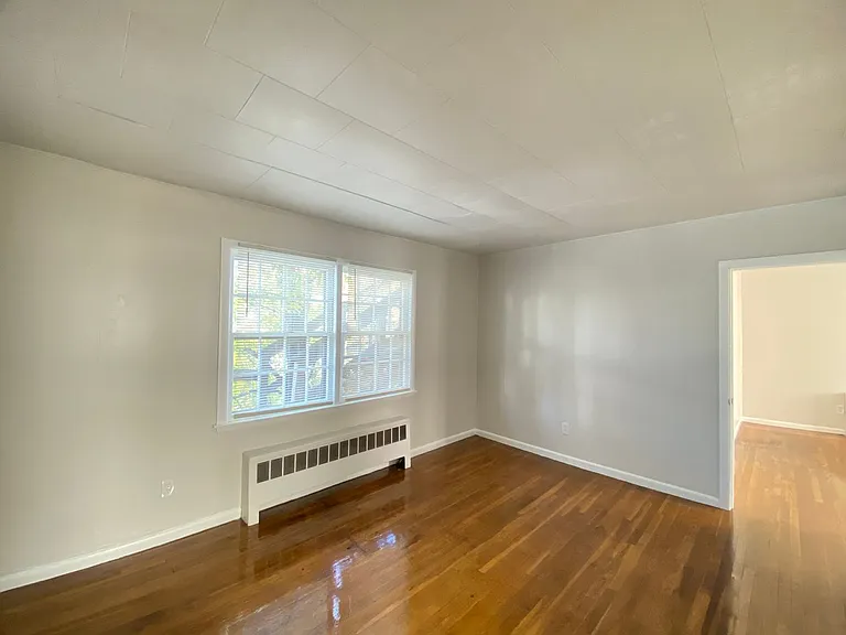 118 Locust St #D — Photo 9
