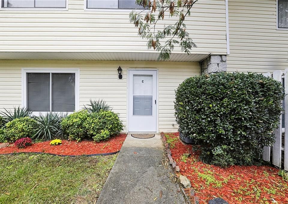 1st image of 1464 Pine Log Rd NE APT C