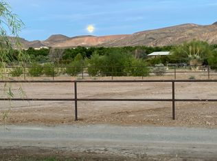 1911 Trails End Rd, Las Cruces, NM 88007