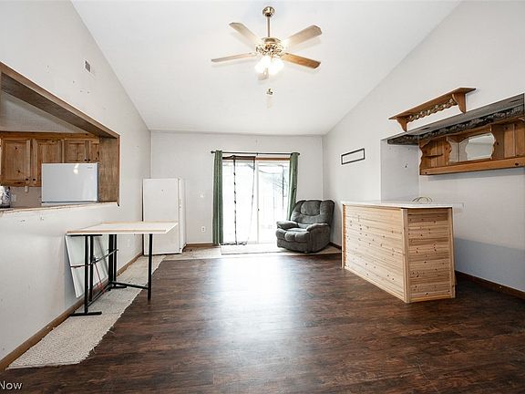 5th image of 12762 Saint James Dr