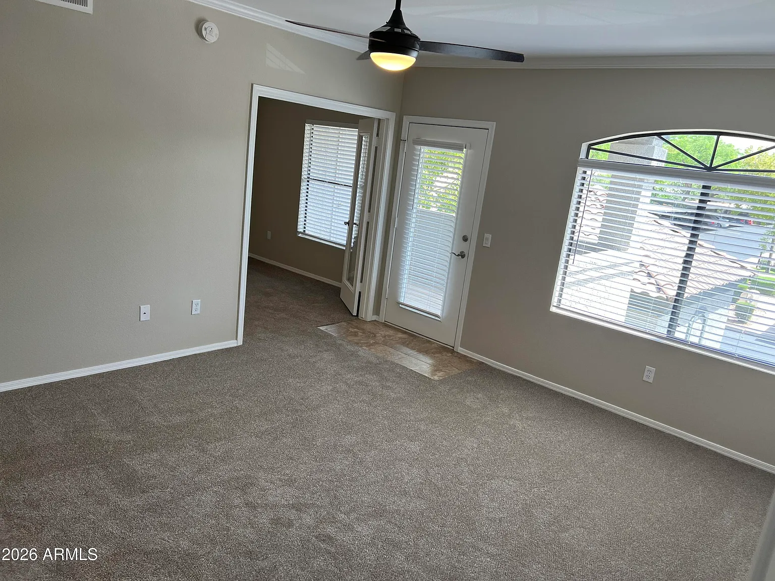 1 bed, 1.0 bath, 924 sqft, $1,595 — Photo 2