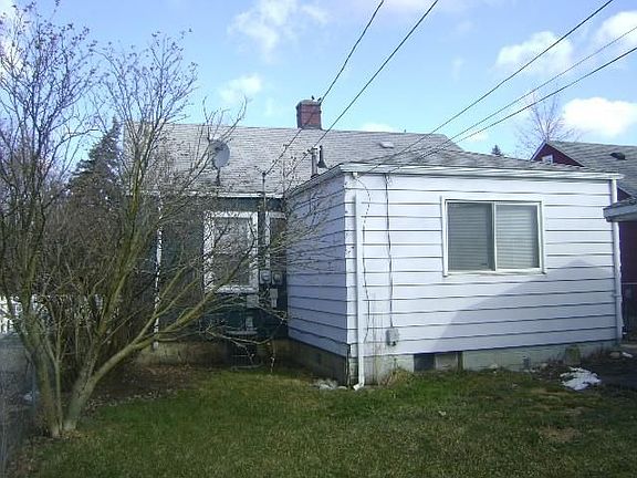 2nd image of 28521 Marquette St