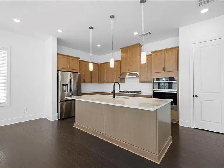 1042 Winding Branch Dr — Photo 4