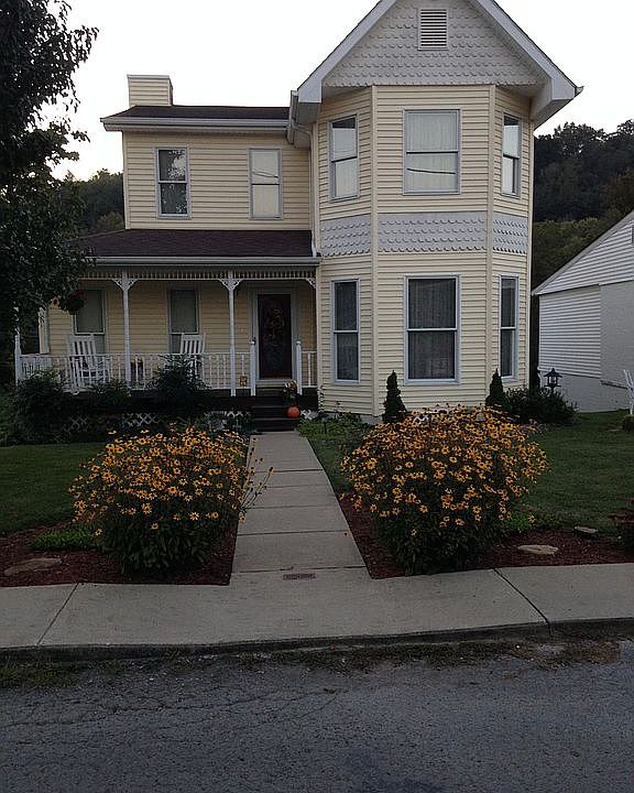 290 Kentucky St, Salyersville, KY 41465 Zillow