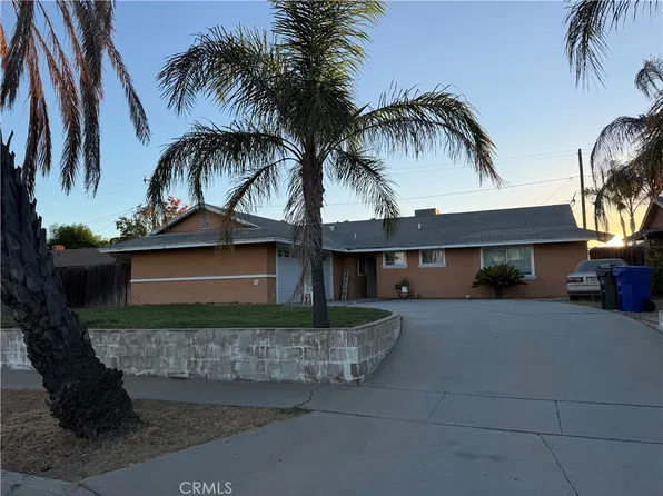 9764 Vine St, Bloomington, CA 92316