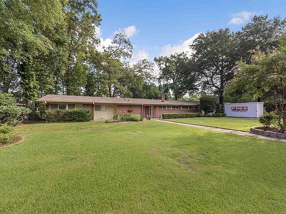 2nd image of 714 Shannon Dr