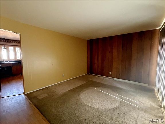 4th image of 1459 Cove Ln