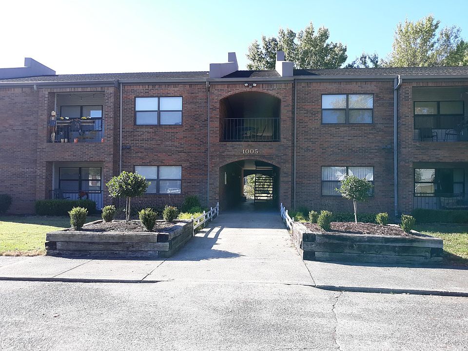 1st image of 1005 Southwood Dr