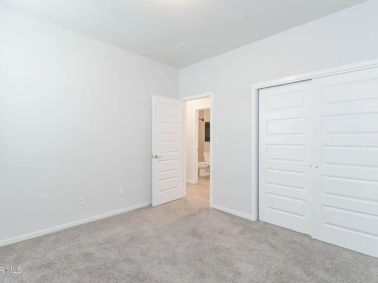 12832 Haxby St — Photo 21