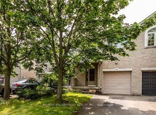 74 Foxborough Dr, Hamilton, ON L9G 4Y8