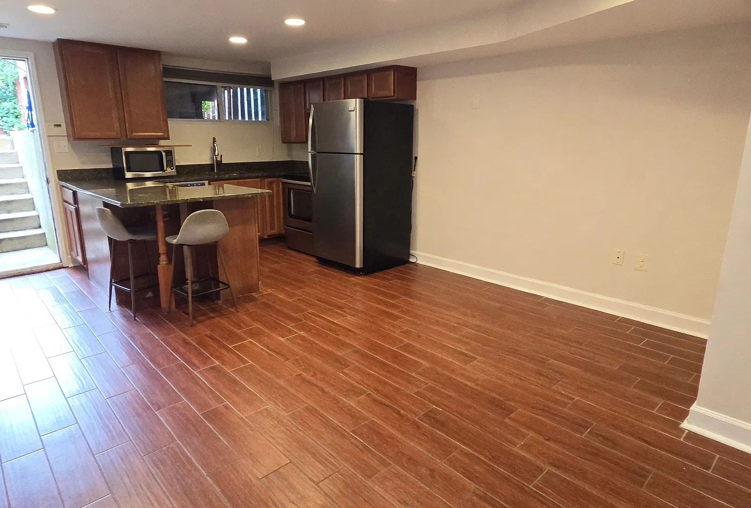 1 bed, 600 sqft, $1,900 — Photo 3