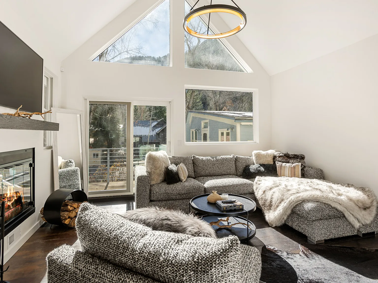 4 bed, 2177 sqft, $40,000 — Photo 3