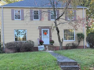 876 Ravine Dr #B, Cleveland, OH 44112