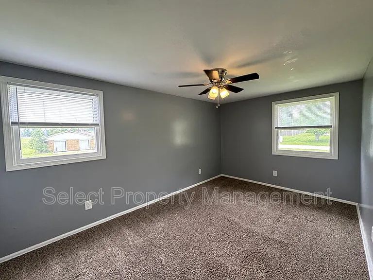 7021 Omaha Ct — Photo 20
