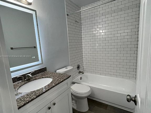5th image of 1001 NW 181st St #2