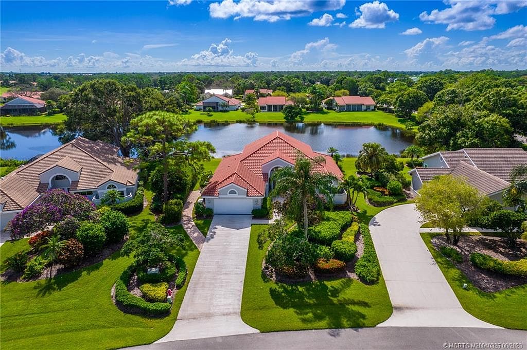 1648 NW Sweet Bay Cir