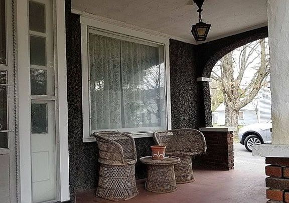 3rd image of 475 E Main St