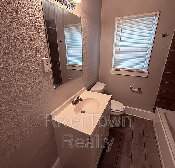 3175 Jackson Ave — Photo 6