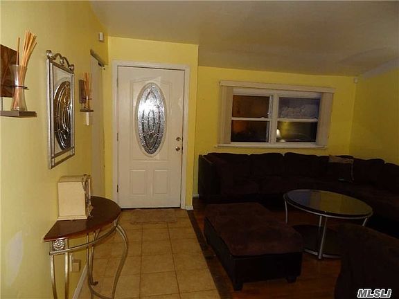 4th image of 247 Peterson St