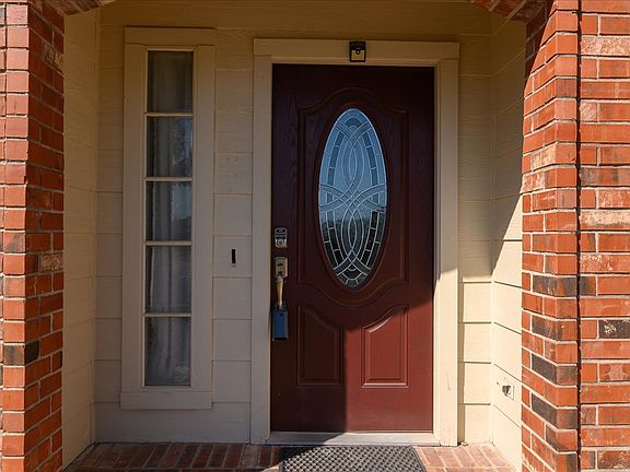 2nd image of 16218 Bunker Ridge Rd