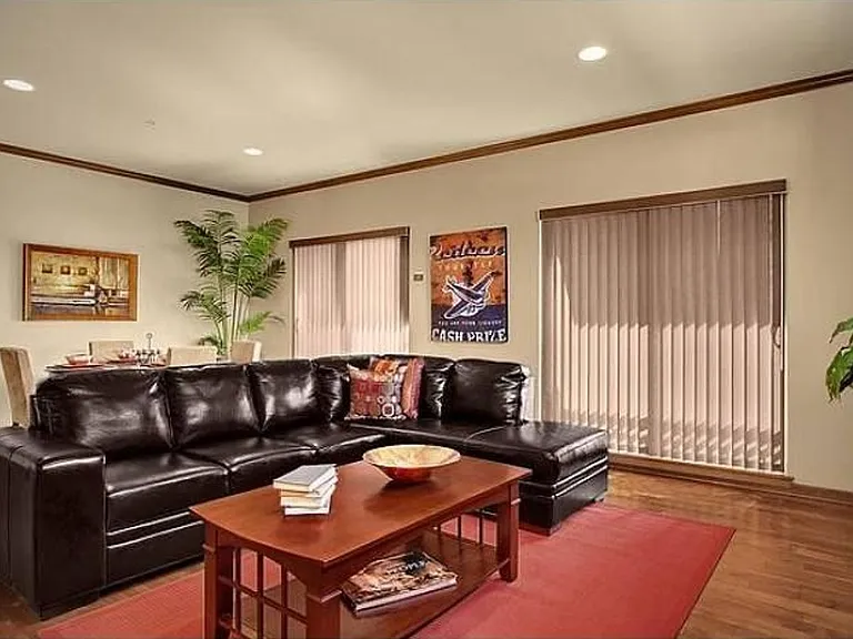 Hawks Landing Townhomes — Photo 8