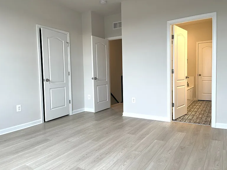 8807 Merriweather Ln — Photo 20