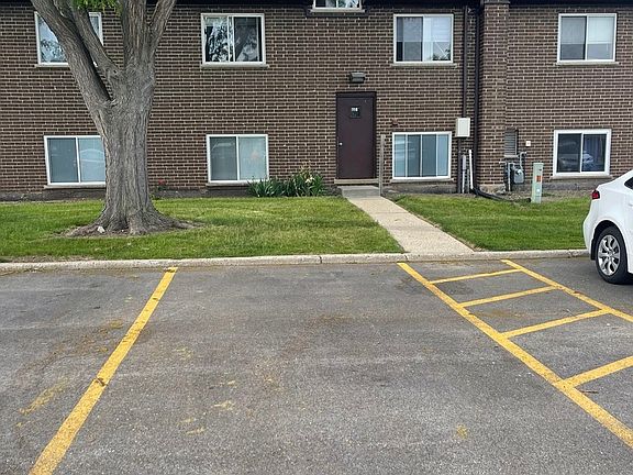 2nd image of 118 Boardwalk St Unit 2E
