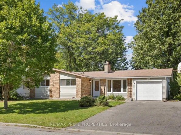 104 Queensline Dr, Ottawa, ON K2H 7J5