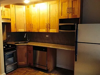 Rented by Luxus Manhattan Realty