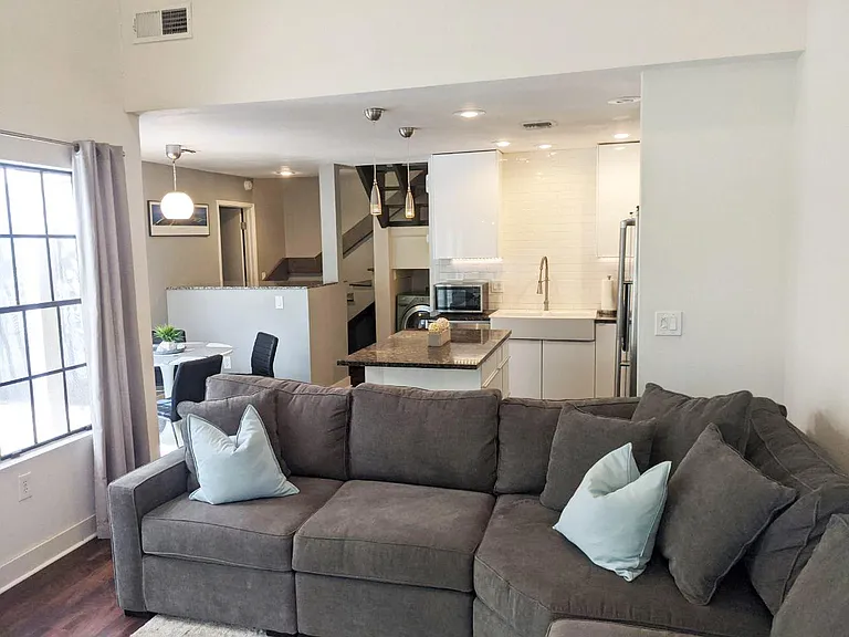 602 N May St #45 — Photo 1