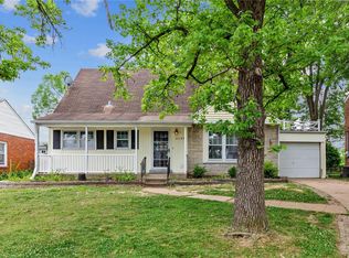 2140 Briargate Ln, Saint Louis, MO 63122